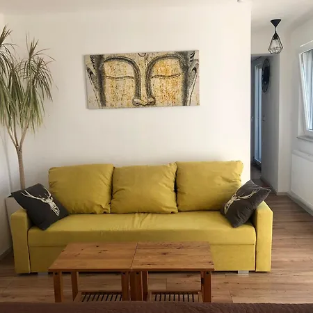 - D - Vyhlidka Nad Rekou Zdiby