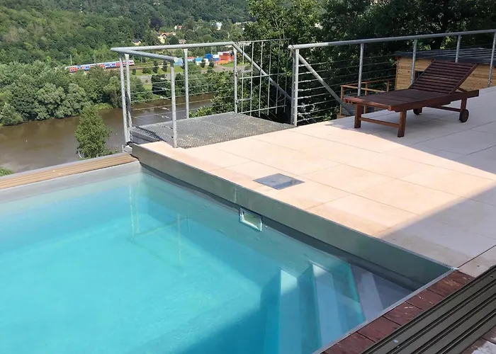 - D - Vyhlidka Nad Rekou *